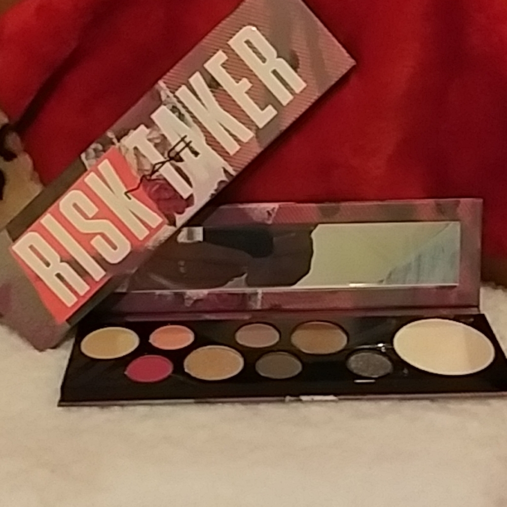 M-A-C risktaker - Picture 2 of 2